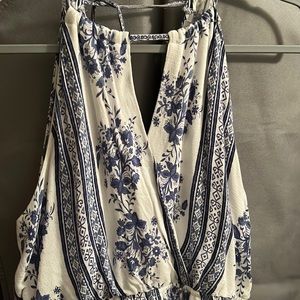 XL blue and white patterned dress